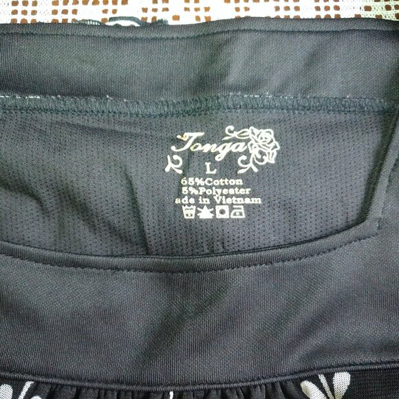 Black and White Floral Short Sleeve Top - Picture 8 of 9